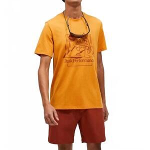 NEW PEAK PERFORMANCE explore logo tee in desert blow